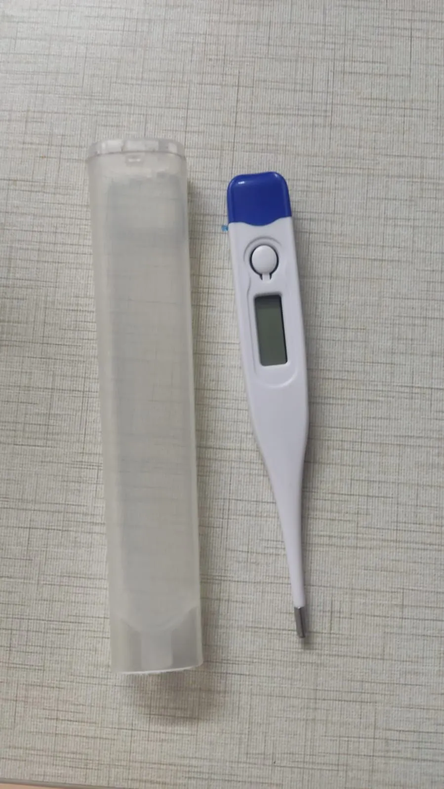 Digital thermometer
